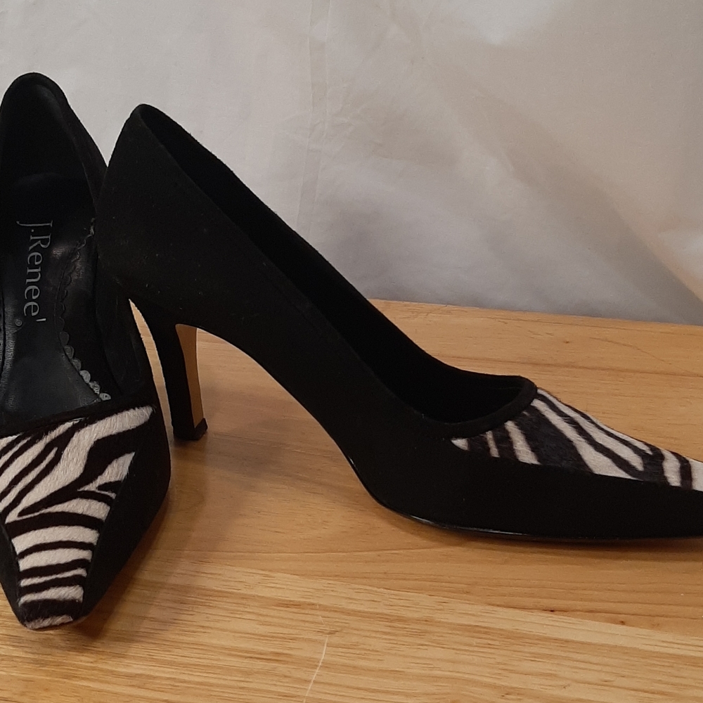 Shoes - Picture 2 of 4